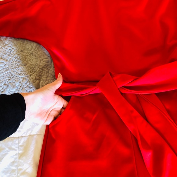 Red jumpsuit, with pockets! - Picture 5 of 10